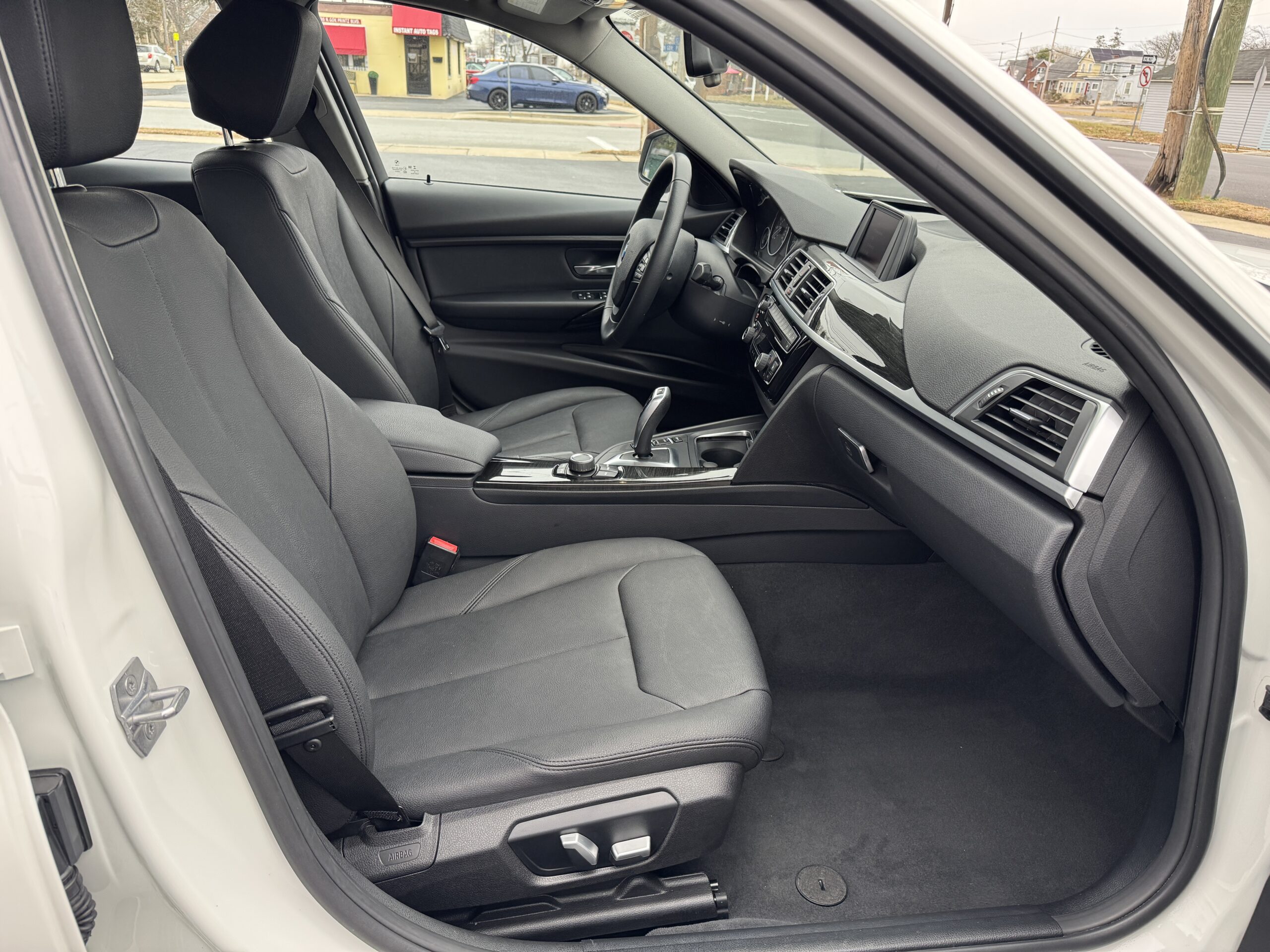 2018 BMW 3 Series 320i - Photo 42