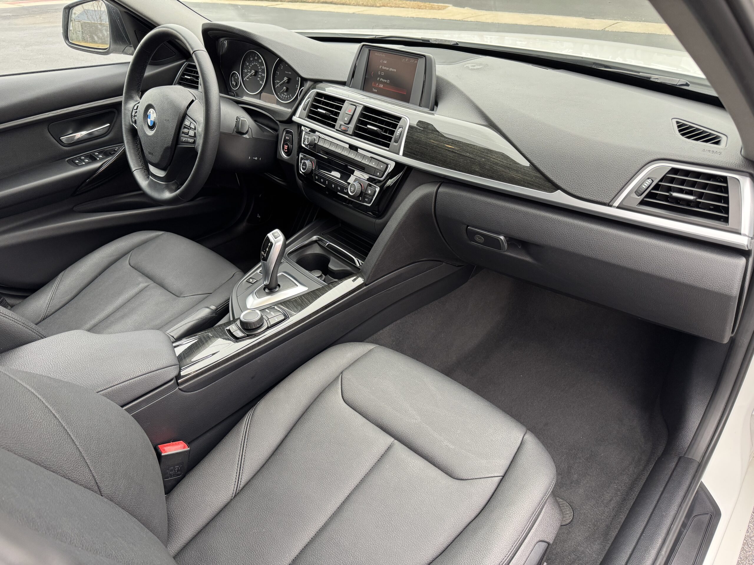 2018 BMW 3 Series 320i - Photo 41