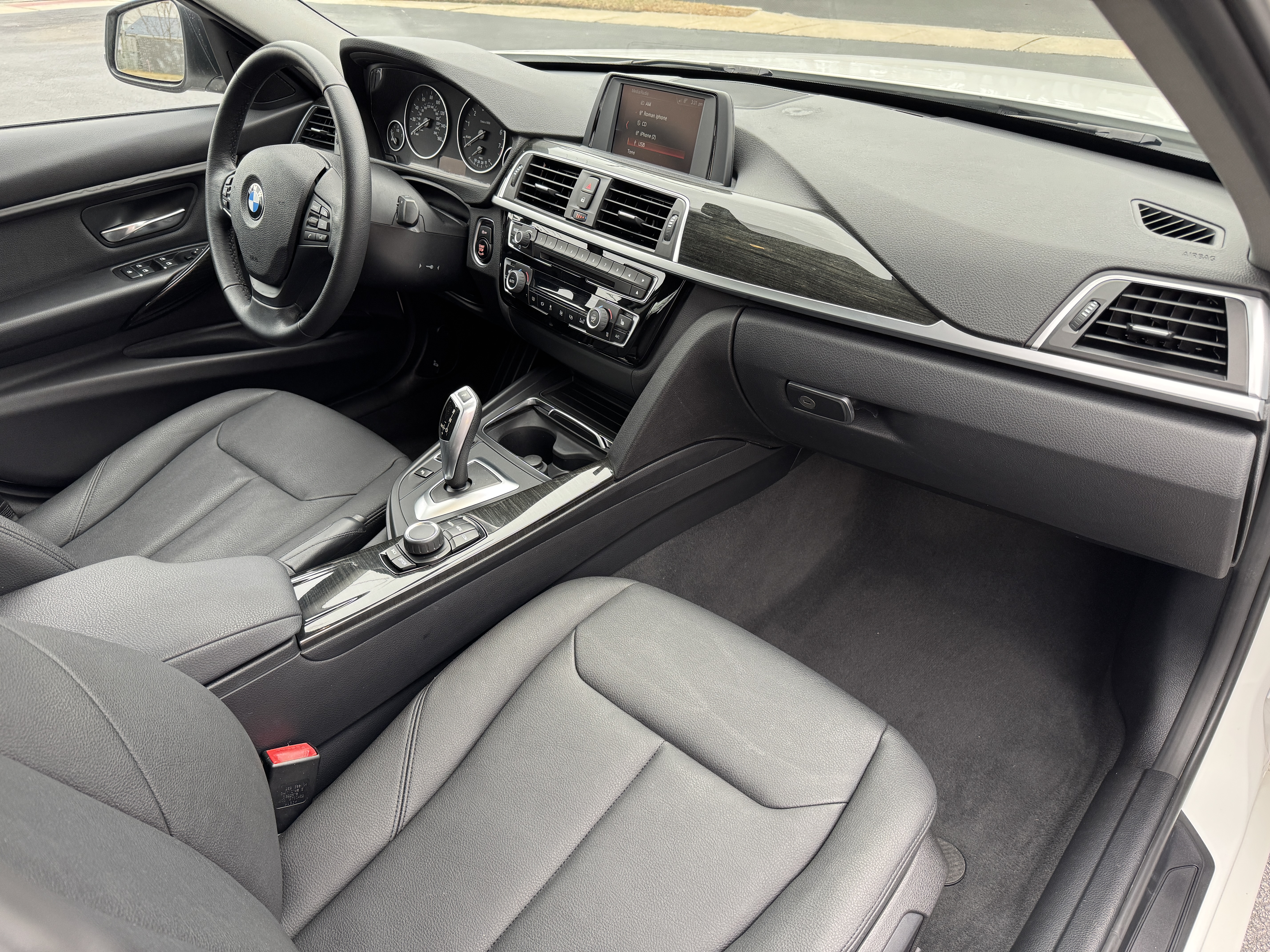 2018 BMW 3 Series 320i - Photo 107