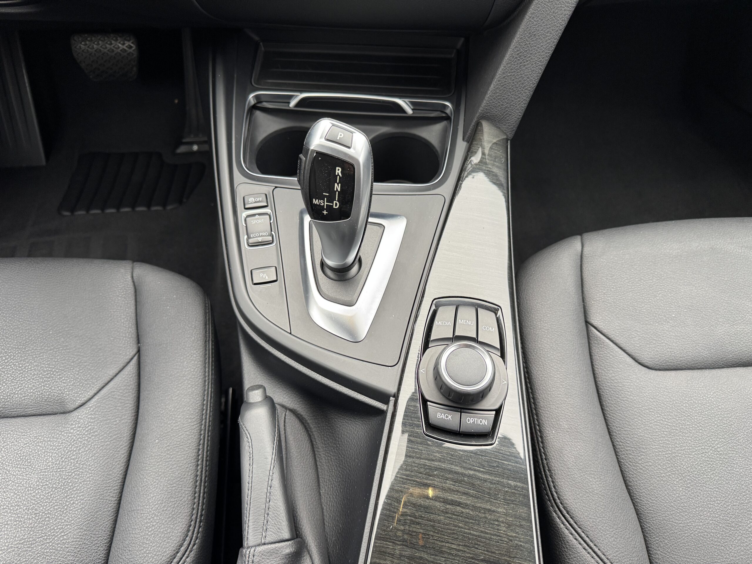 2018 BMW 3 Series 320i - Photo 46