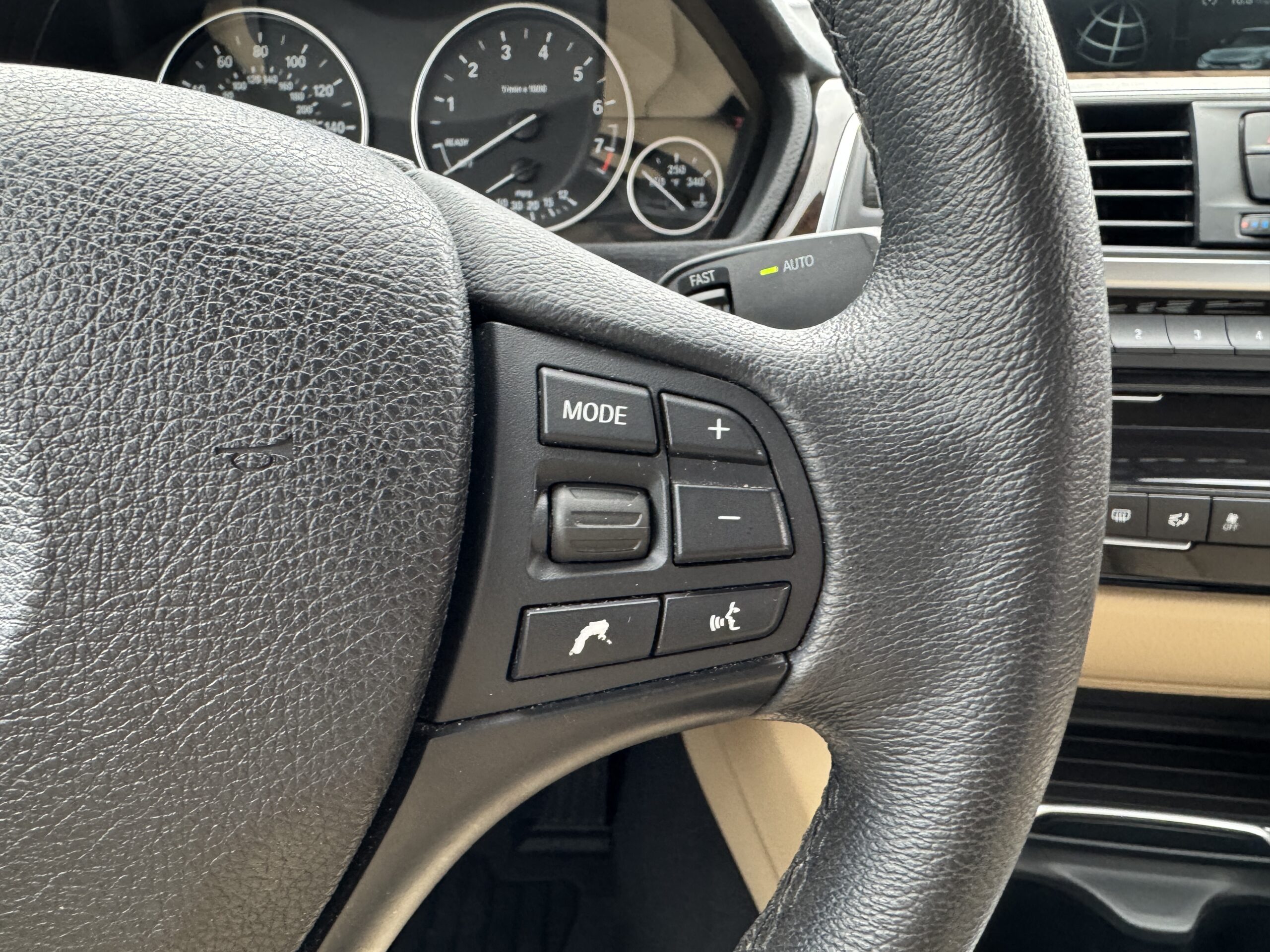 2018 BMW 3 Series 320i - Photo 35