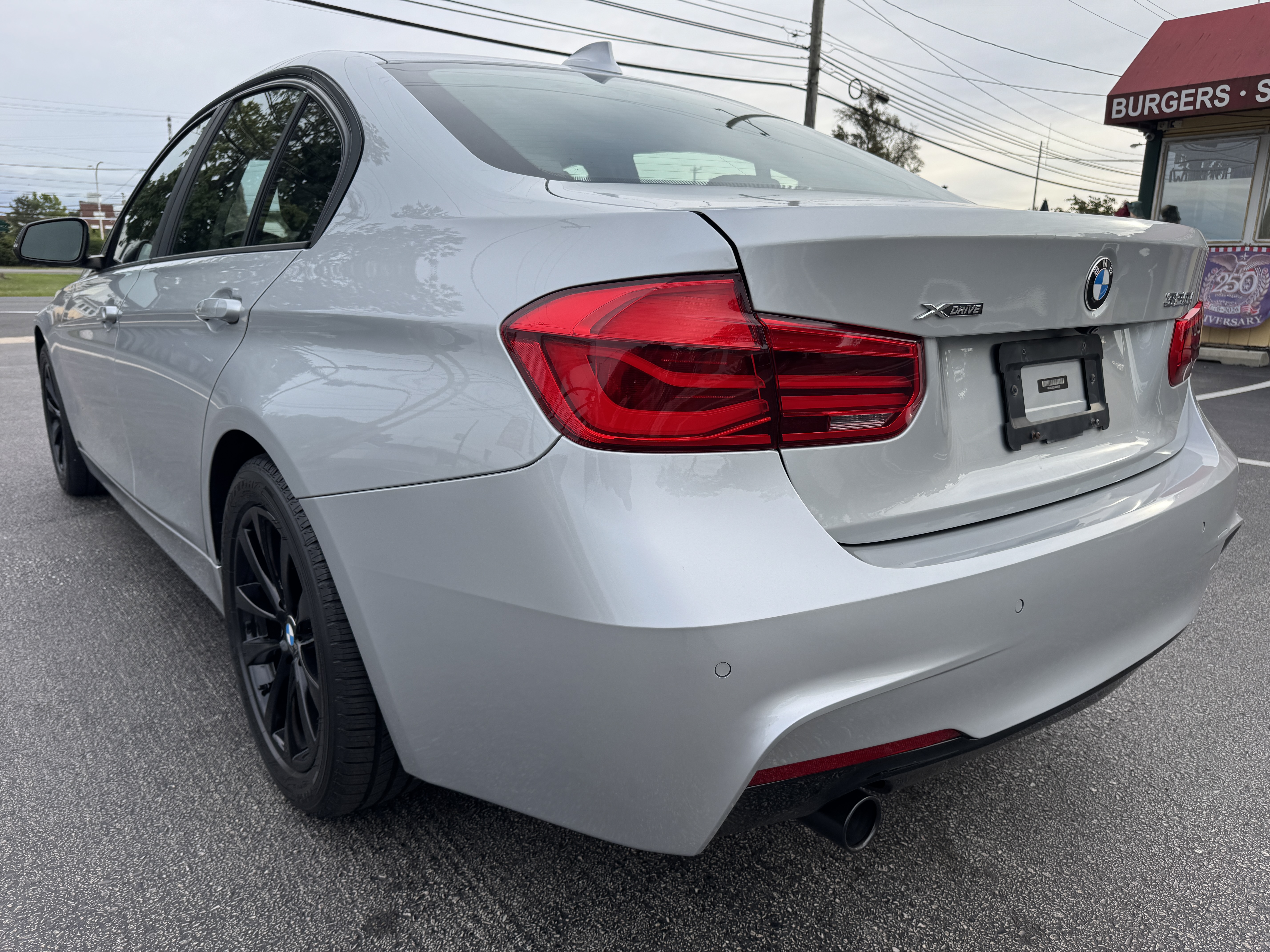 2018 BMW 3 Series 320i - Photo 86
