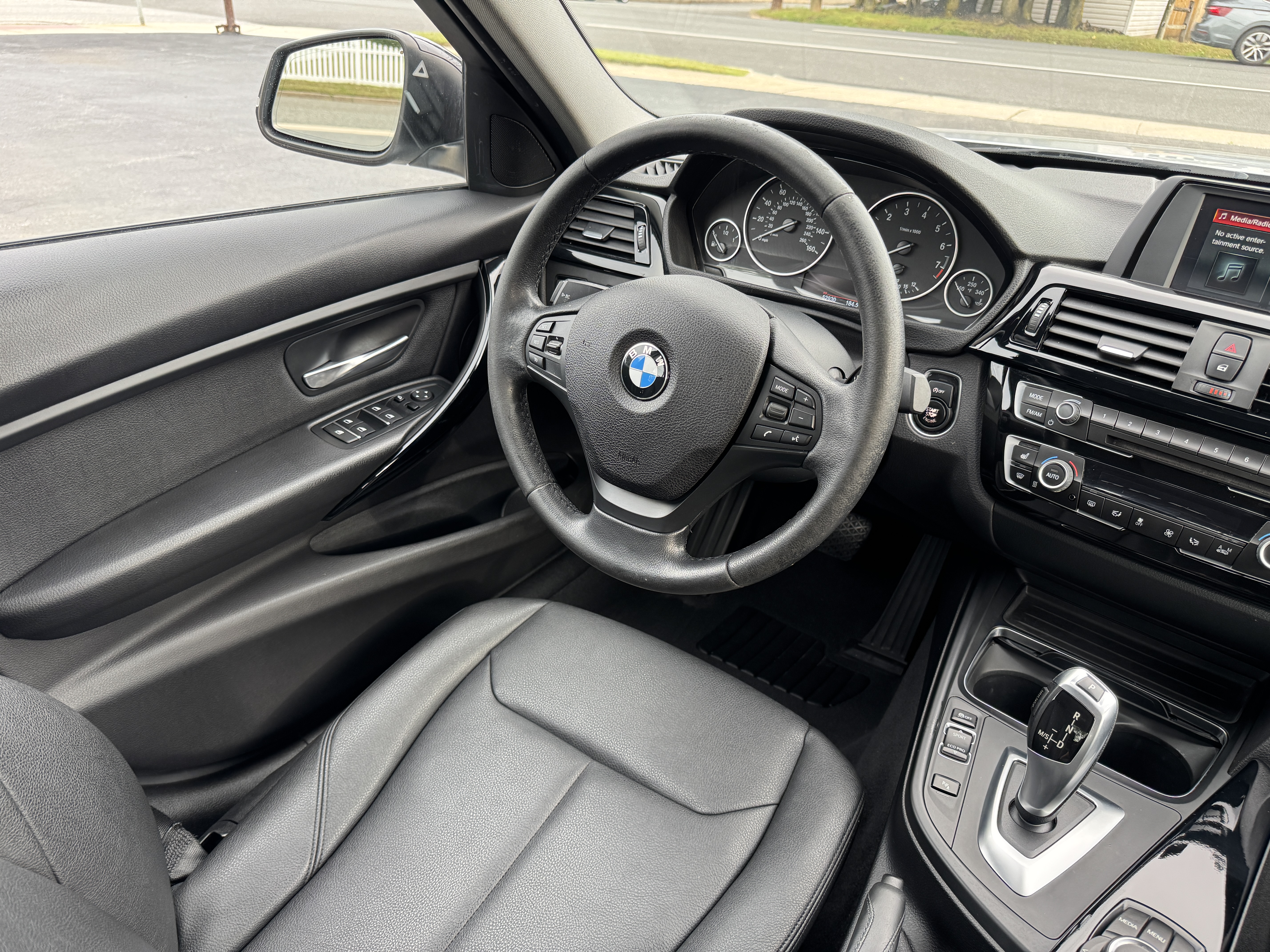 2018 BMW 3 Series 320i - Photo 108