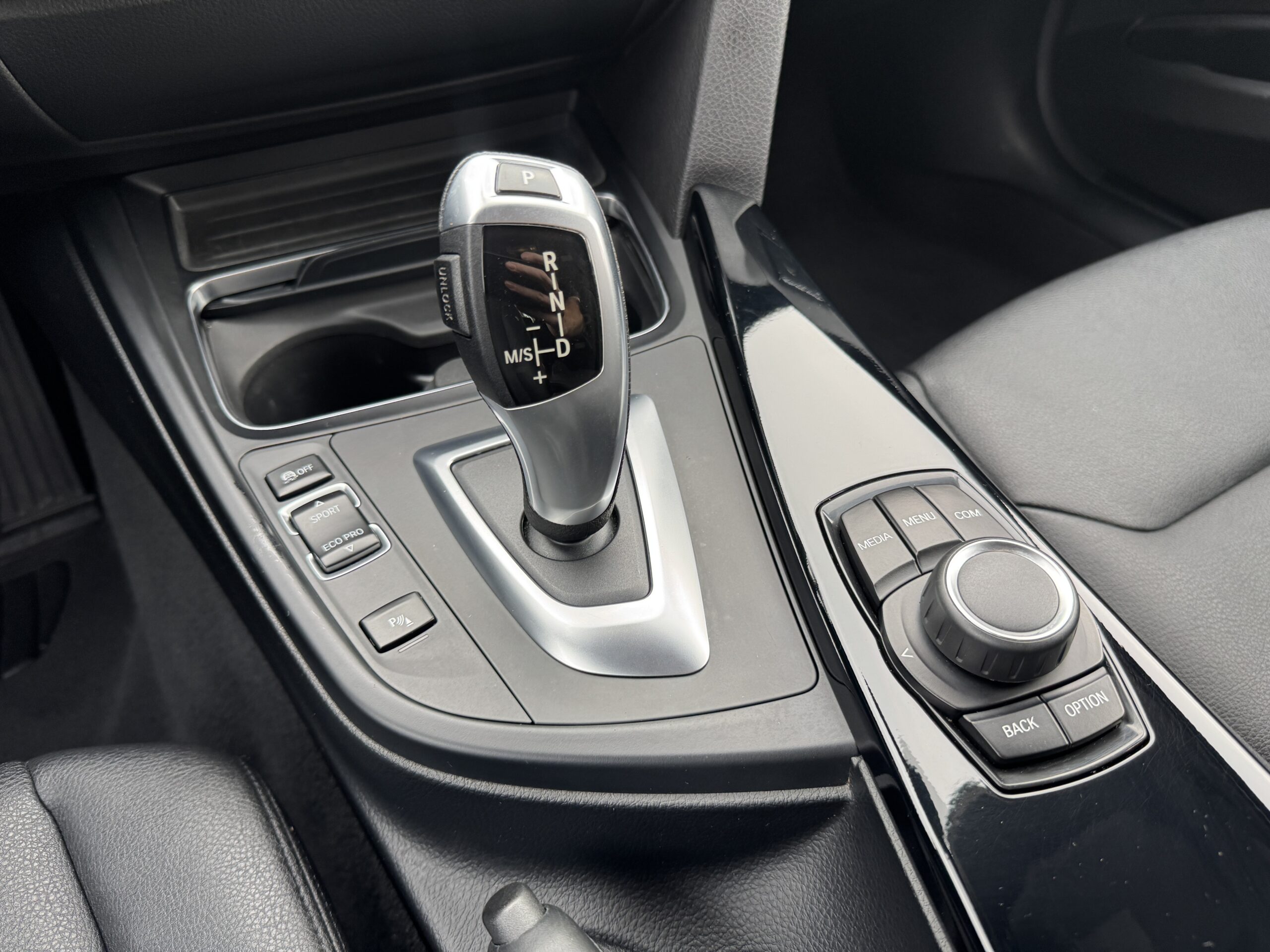 2018 BMW 3 Series 320i - Photo 44