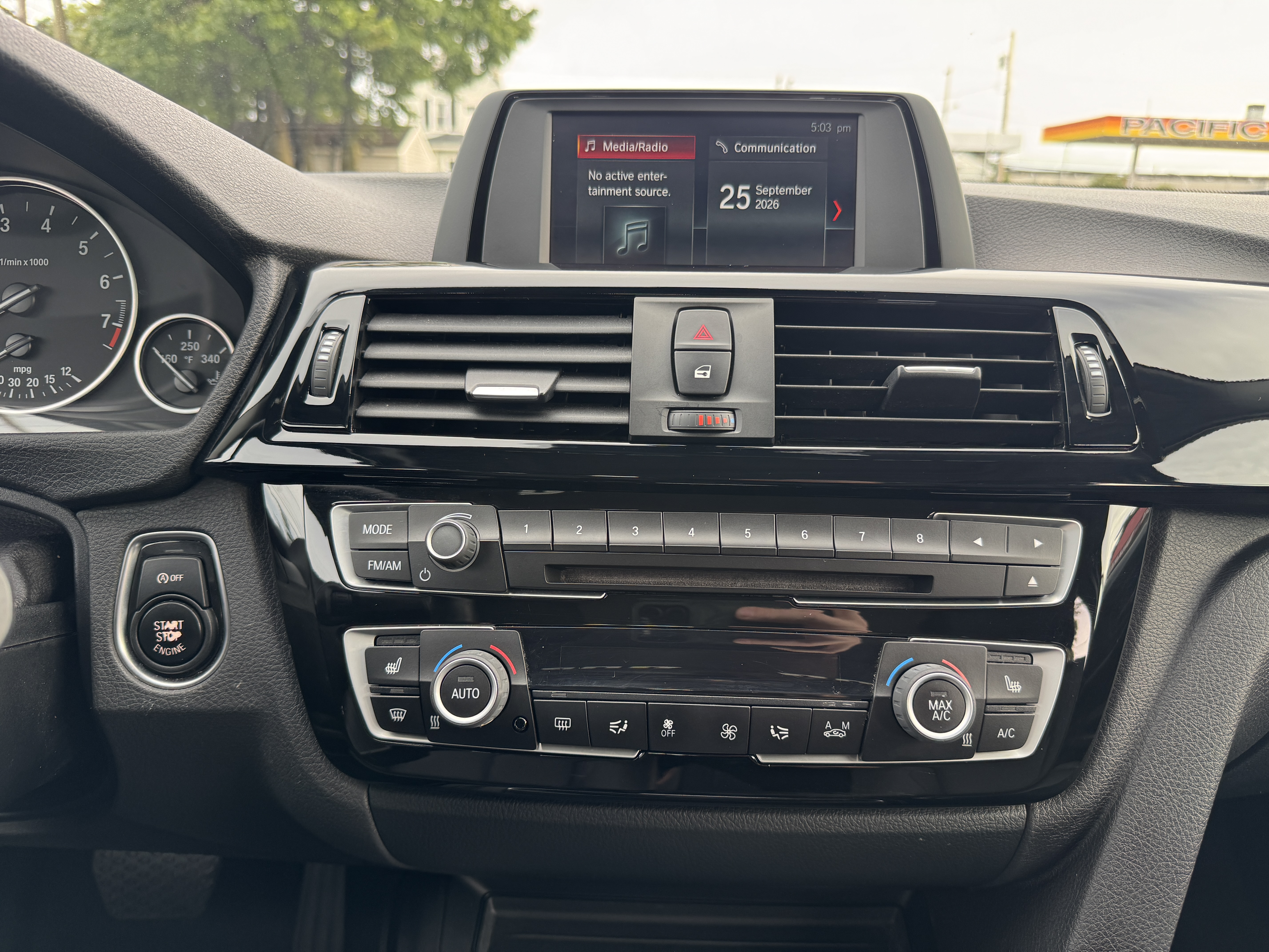 2018 BMW 3 Series 320i - Photo 112