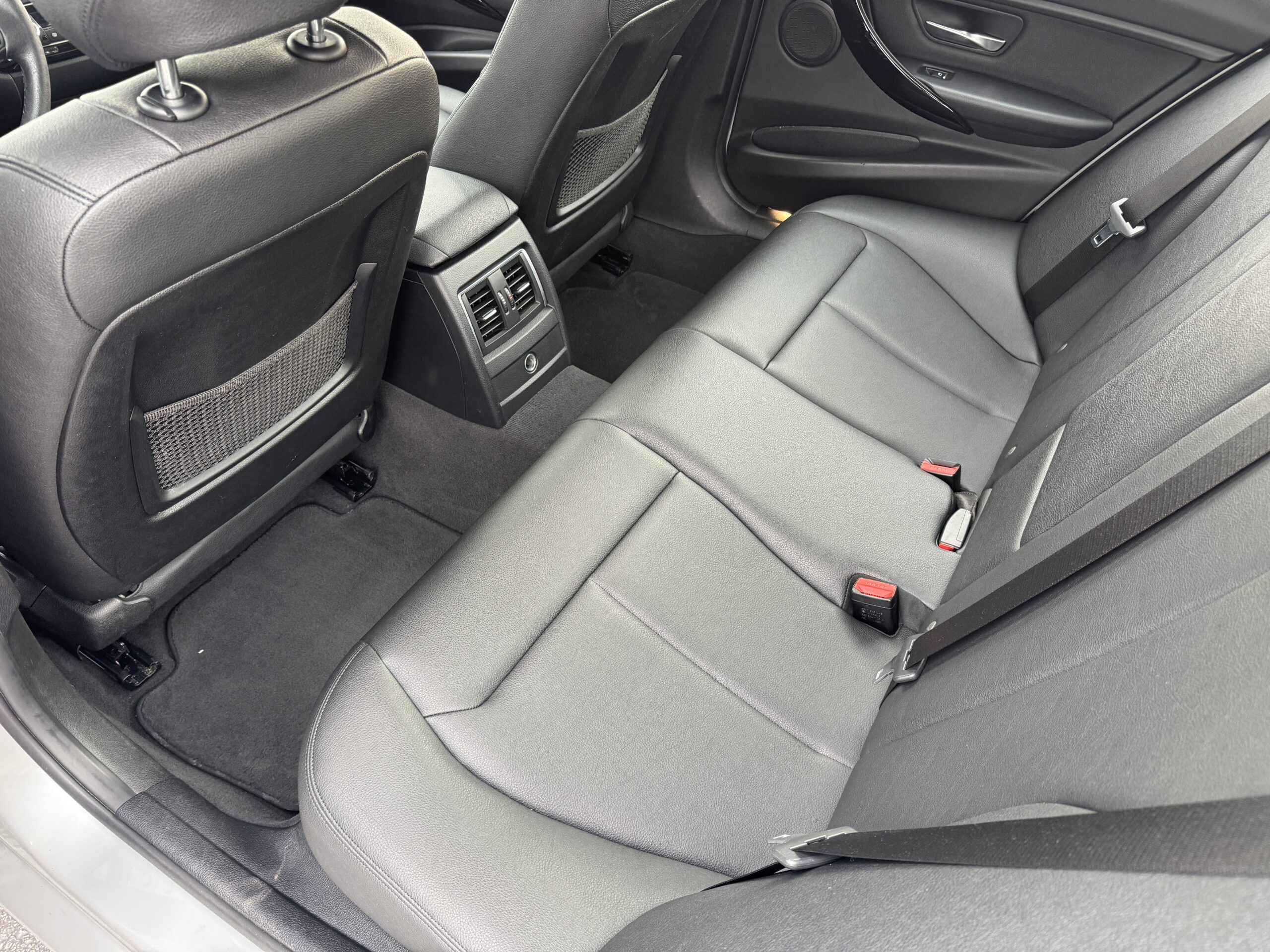 2018 BMW 3 Series 320i - Photo 52