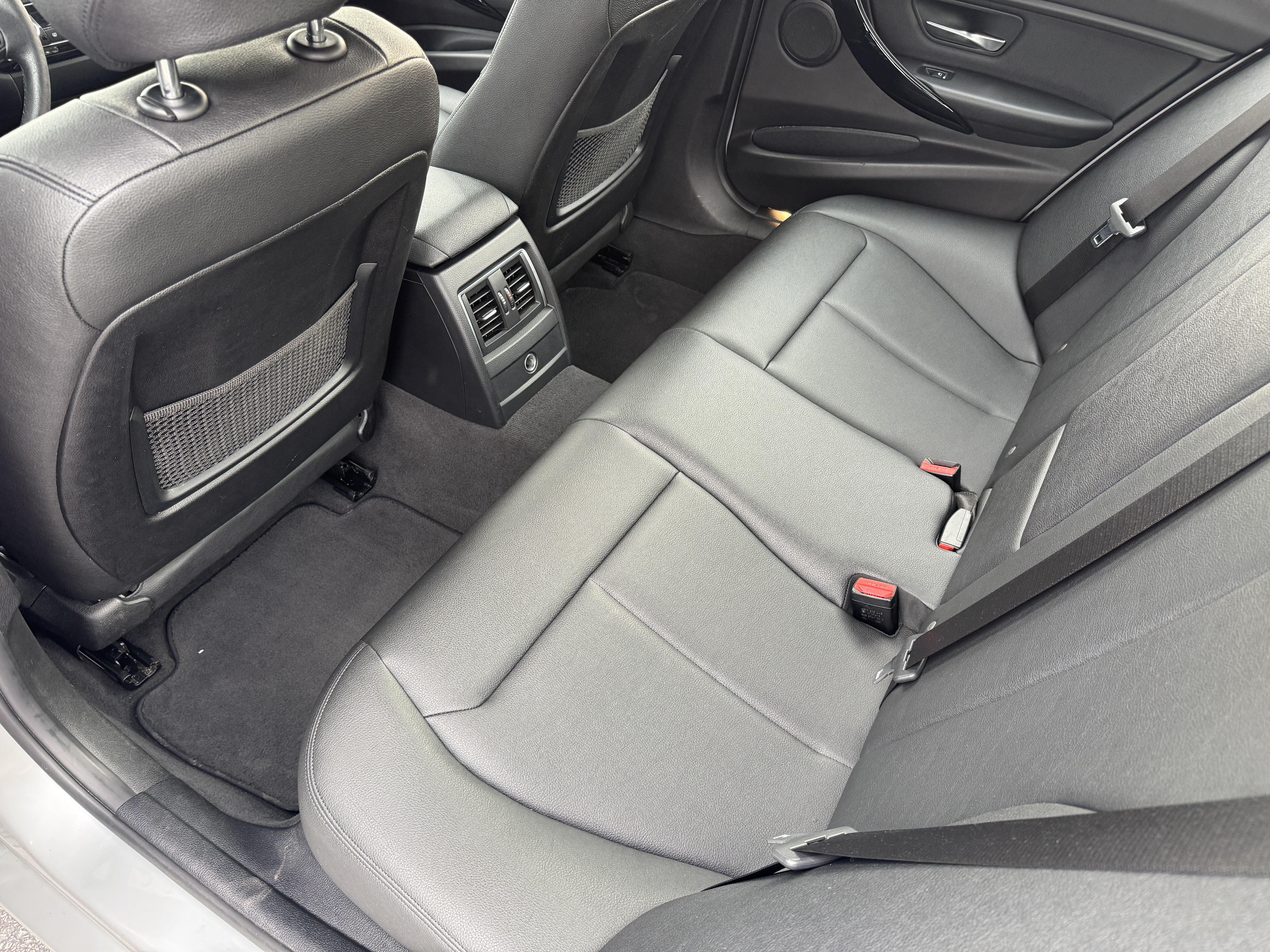 2018 BMW 3 Series 320i - Photo 119